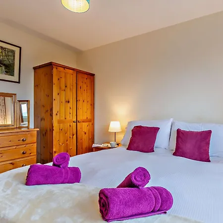 2 Bed In Sz008 Holiday home *